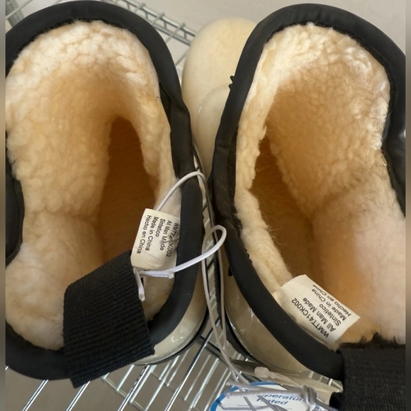 Time and Tru Clear Sherpa Shearling Lined Boots Snow Rain Waterproof NWT Size 9 - Picture 3 of 5